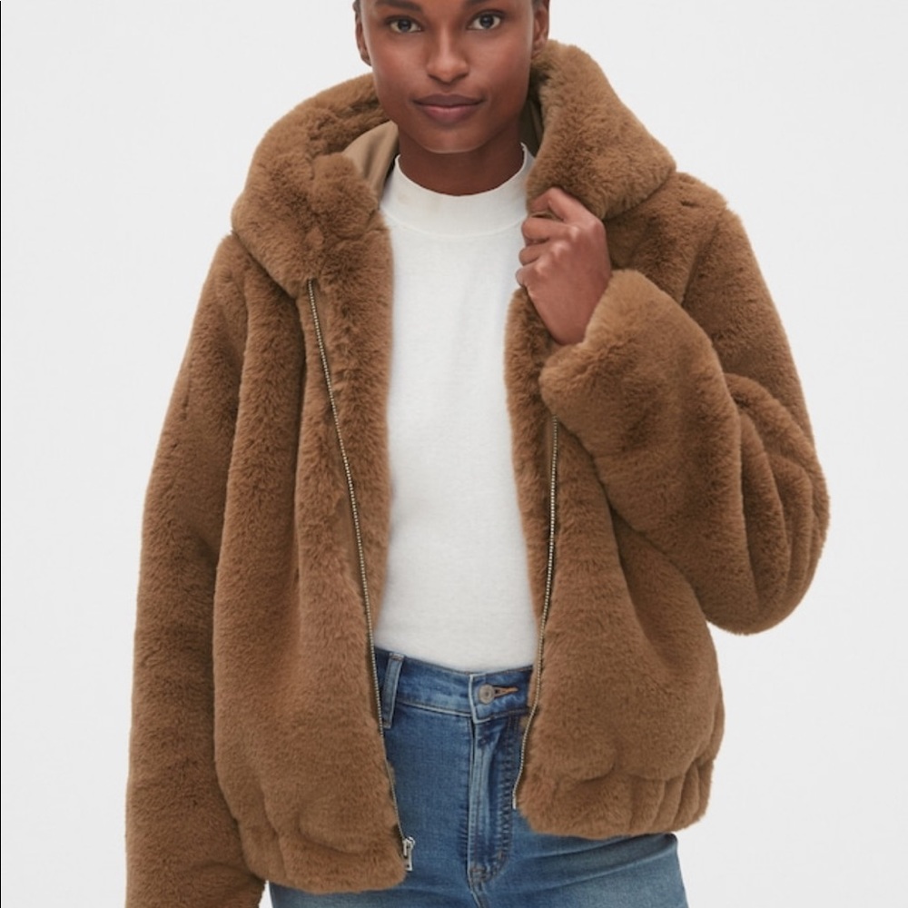 Gap faux fur hooded jacket NWT